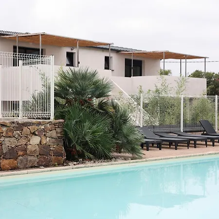 Marina Di Fautea Apartment *