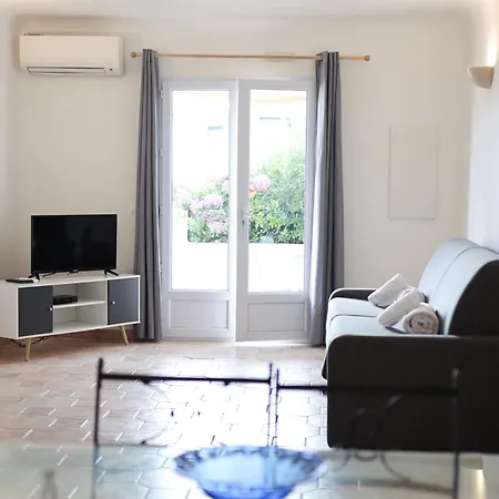Marina Di Fautea Apartment