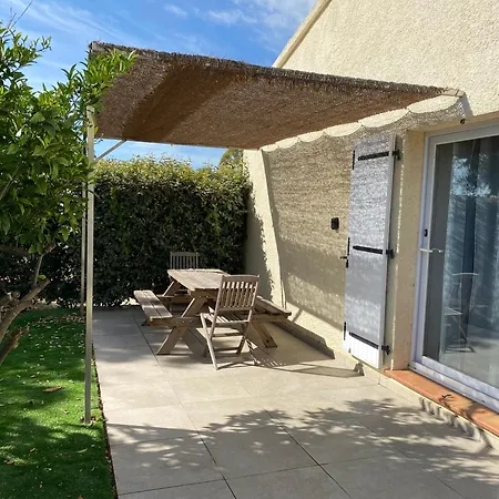 Marina Di Fautea 아파트 Olmucciu