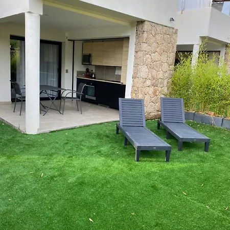 Marina Di Fautea 아파트 Olmucciu