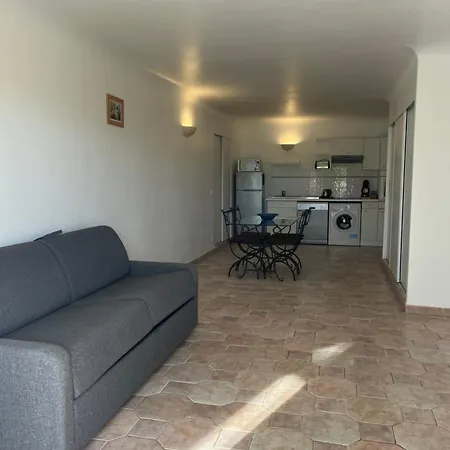 Marina Di Fautea 公寓 Olmucciu