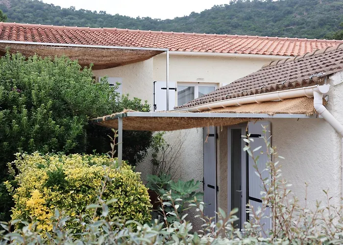 Marina Di Fautea Apartment *