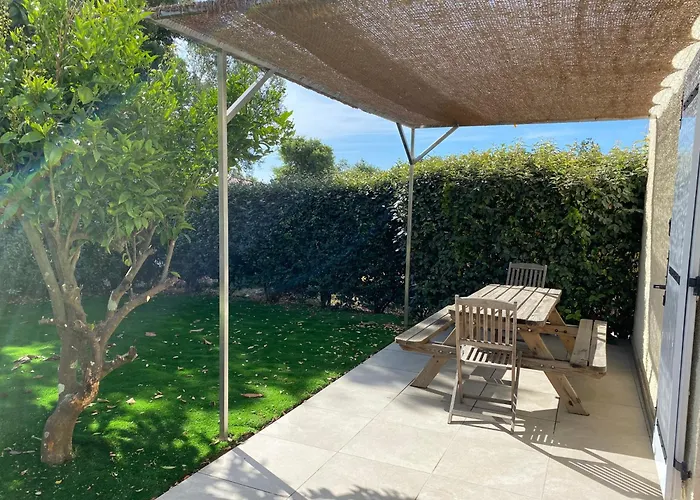 Marina Di Fautea Apartment *